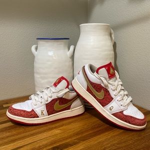 Air Jordan 1 Low SE GS “Spades”